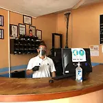 Hotel Tres Islas