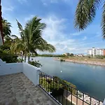 Villas Puerto Iguanas, Marina Mazatlán