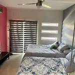 Hermosa Casa Con Recamara En Planta Baja Y Albercas