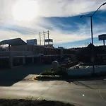 El Descanso Inn
