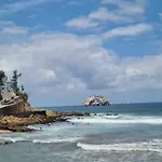 Departamento nuevo cerca del malecón y zona dorada