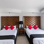 Capital O Zona Dorada Inn, Mazatlan