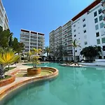 2009 B Habitación Pacifika con balcón en la Marina