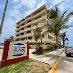 Departamento Comodo A Pie De Playa By G P S Rentas