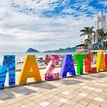 Zona Dorada #2 - Playas Cruzando - Departamento Interior