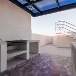 Brand New Apt - Pool In Terrace - Beach 1 Minute!