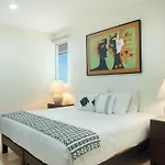 Spacious Apartment With Private Balcony & Ocean View - Brujas