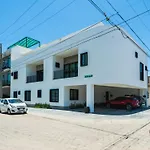 Comodo Dpto. C/ Balcon Priv. En Lomas De Mazatlan - Cerro Azul 105 B