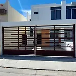 House 5 Min By The Beach, With Wide Open Garage.