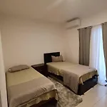 Dpto. Coto Privado Con Alberca