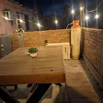 Casa Ideal Con Cochera, Seguridad Y Centrica
