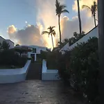 Cerritos Oceanfront Villa