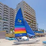 Las Flores Beach Resort