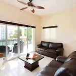Departamento En Fracc Privado 200Mts2