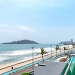 Paraiso Costero Elegante Condo Con Vista Al Mar