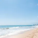 Elegante Condo A Una Cuadra Del Mar
