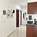 Great & Modern!, Pool, 5 Min Walk To The Beach!