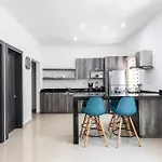 Elegante Depa Super Centrico En Zona Dorada