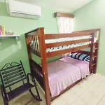 Casa Verde Turquesa - 5 Min Malecon - 2Da Planta