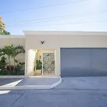 Luxury On The Hill Vista Hermosa
