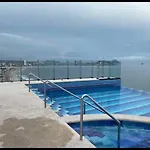 Departamento A Pie De Playa Con Alberca Infinty En Piso 22