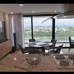 Departamento A Pie De Playa Con Alberca Infinty En Piso 22