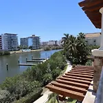 Departamentos A Pie De La Marina Mazatlan