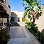 Central Residence Pool & Jacuzzi 4 Br