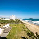 Elegant Condo At Playa Brujas With Ocean View