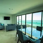 Elegant Condo At Playa Brujas With Ocean View