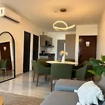 The Marina Place, 7 Minutes From The Sea, 9 Pools
