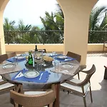 Beachfront At Las Gavias Grand 216