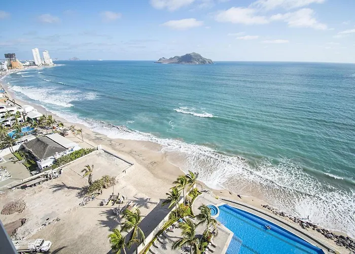 Heated Pool Stunning Las Gavias Golden