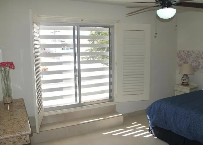 Amplio Apartamento En Zona Residencial Bien Ubicada Cerca Del Mar