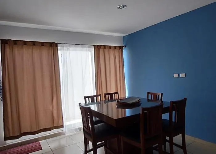 House 5 Min By The Beach, With Wide Open Garage.