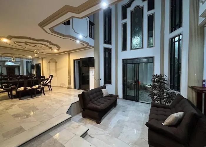Casa Lomas 141
