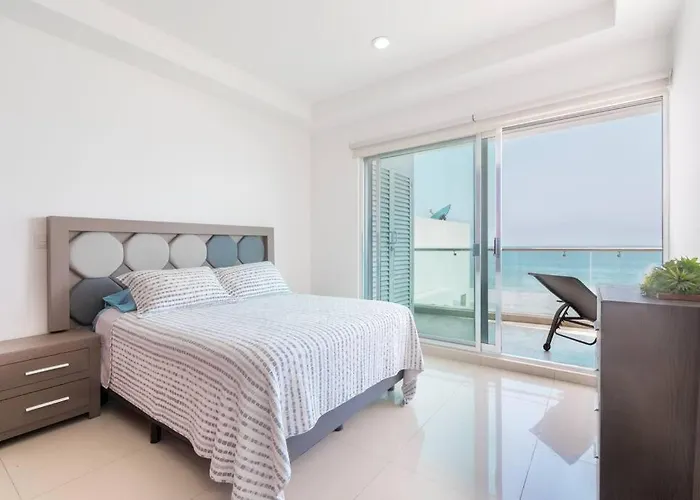 Paraiso Costero Elegante Condo Con Vista Al Mar