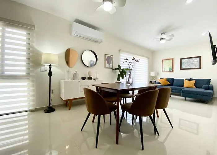 Great & Modern!, Pool, 5 Min Walk To The Beach!