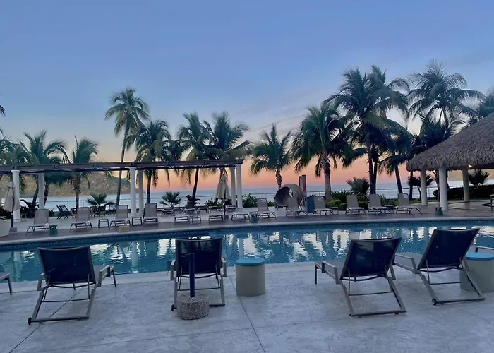 Apartment In Camino Al Mar With Amazing View Of The Ocean, Beach And Swimming Pool