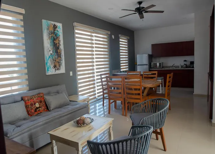 2Br/2Ba Condo 1 Block To Ocean! - Unit 4