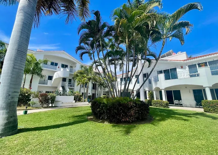 Peaceful Tropical Apartment On A Private Golf Course