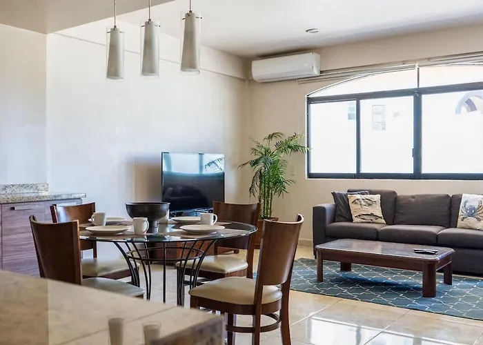 Beachfront Apartment With Pool In Cerritos - Marina Del Rey 107