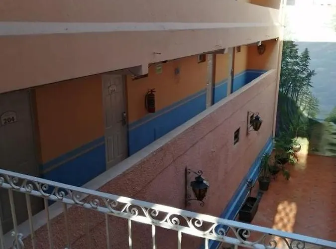 Hotel Tres Islas