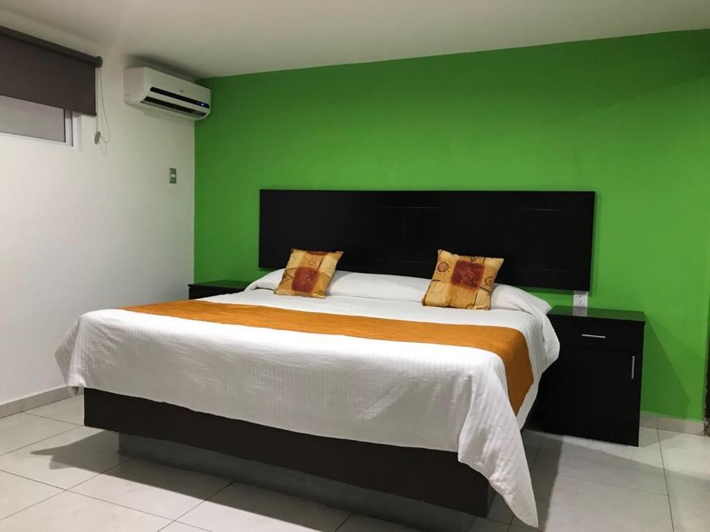 Playa Victoria Hotel
