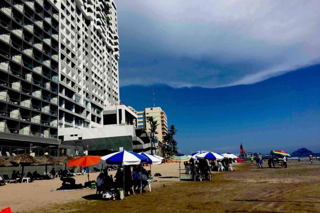Apartment Depadelux 35 Mt De La Playa! Zona Dorada Vista Al Mar! *