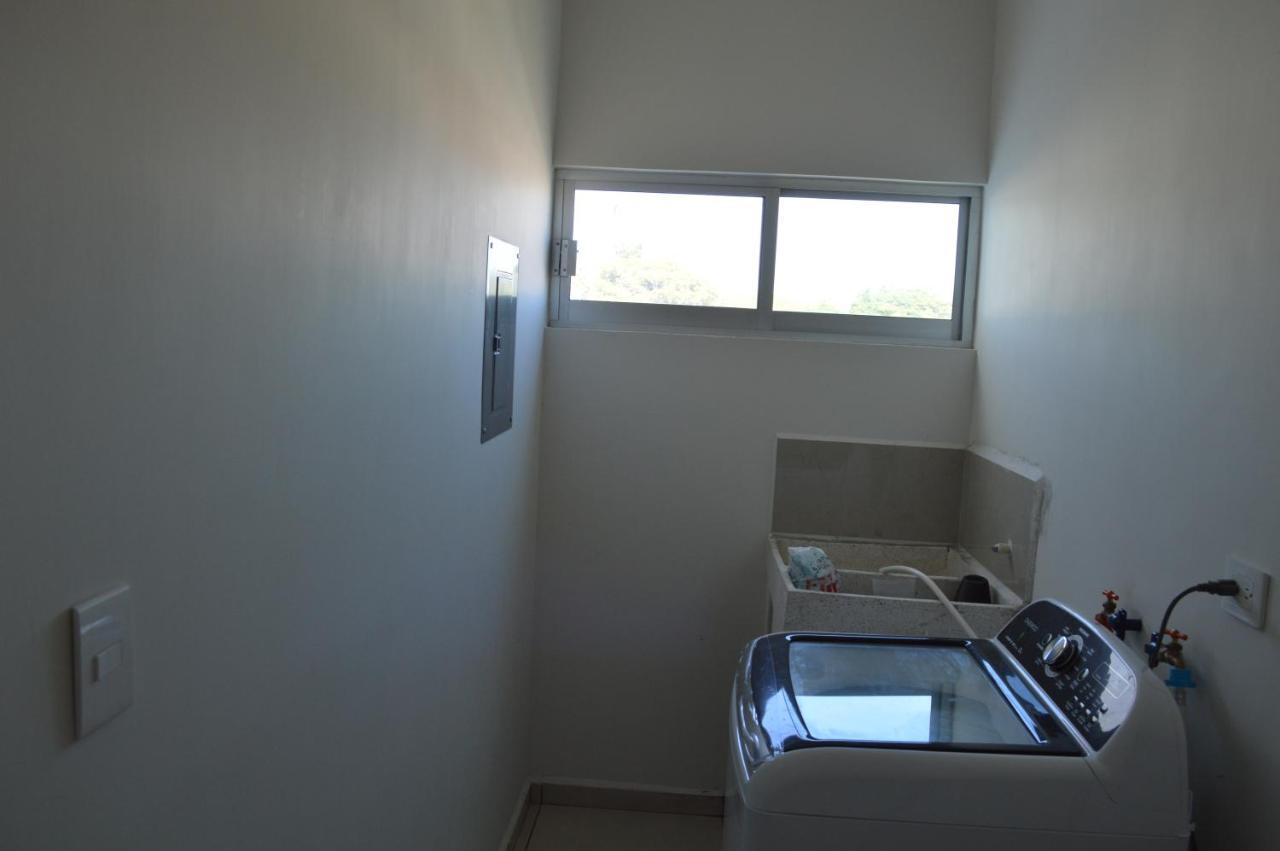 Departamento Nuevo Cerca De Playa Y A Unos Pasos Del Nuevo Parque * Mazatlan