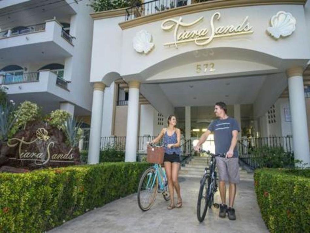 Ocean Front- Marina View- Tiara Sands Resort, Sleeps 4 Apartamento Mazatlán