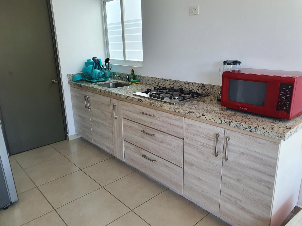 Casa En Privada Frente A La Playa Con Alberca! *