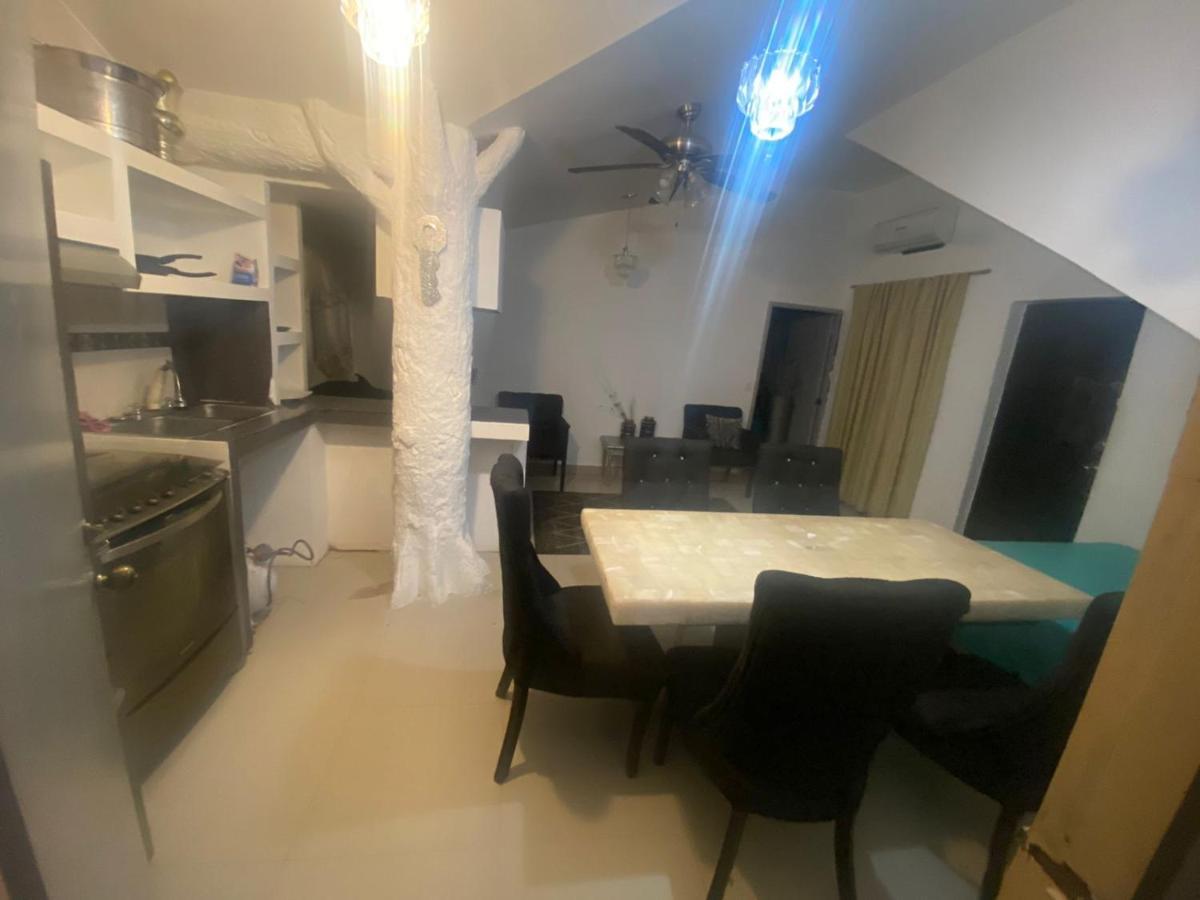Hostel La Casona Boutique Lomas