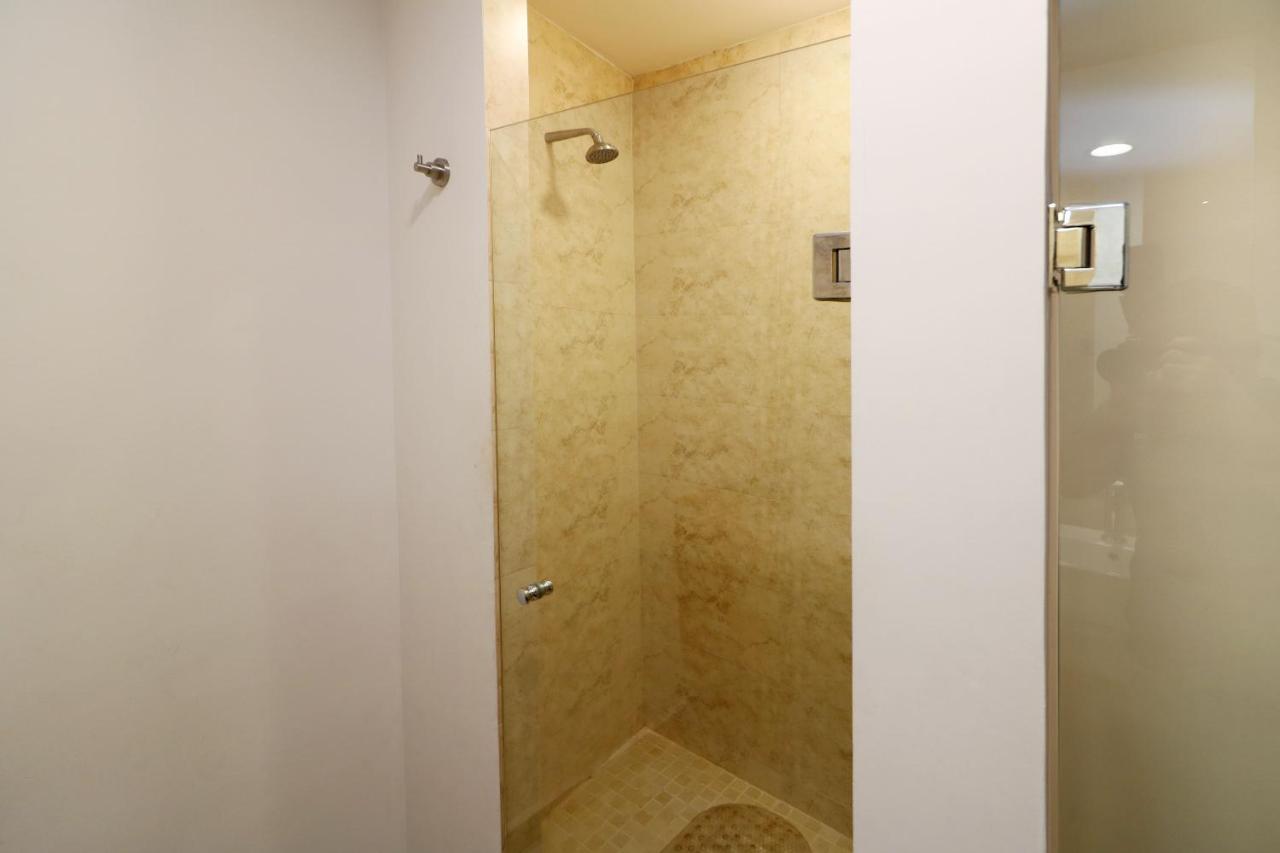 Gavias Grand Apt. 1415 *